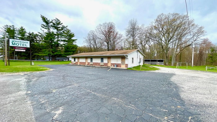 Oakridge Motel (Cronks) - Real Estate Photos